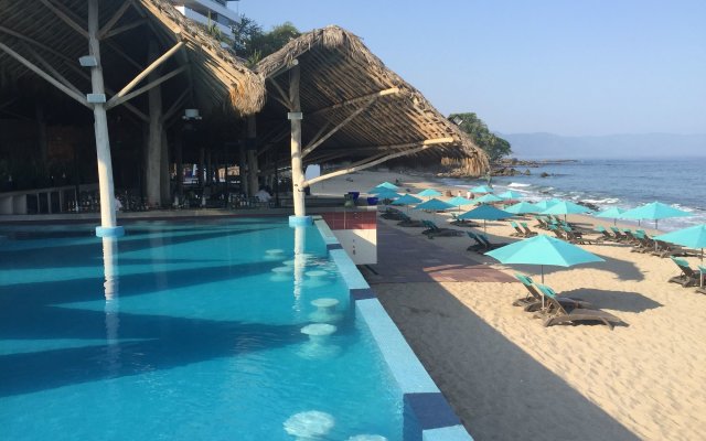 Almar Resort Luxury Beach Front Experience