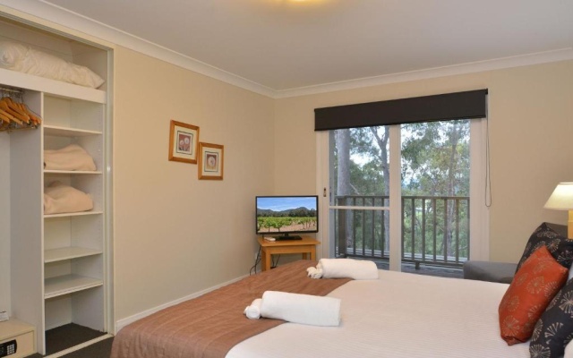 Villa 3br De Saran Resort Condo located within Cypress Lakes Resort (nothing is more central) – Guest Rooms – Pokolbin