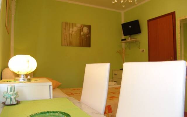 Apartments and Room Boris