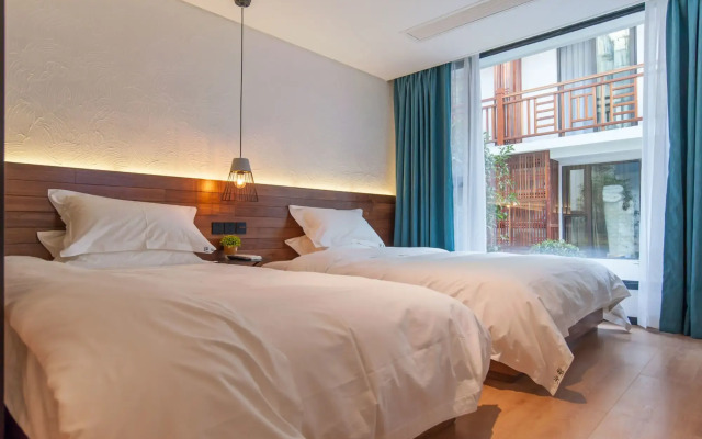 Zhijiang Hotel