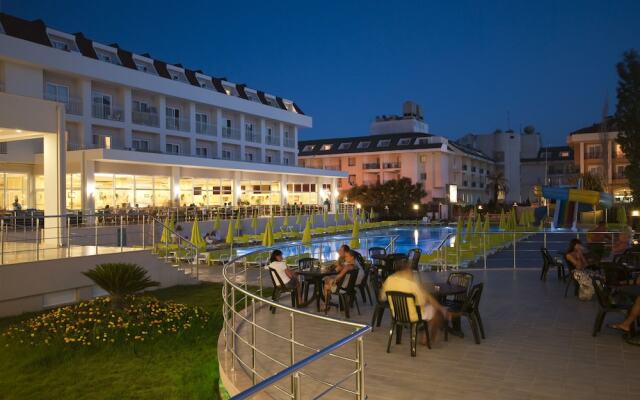 Mg White Lilyum Hotel