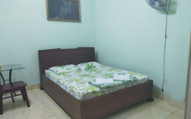 Oyo 752 Mat Troi Vang