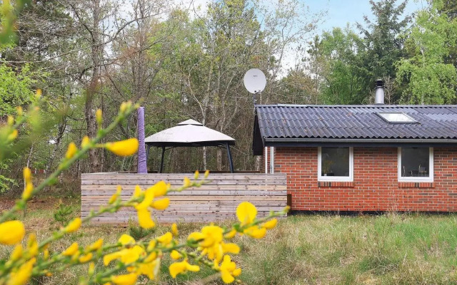 8 Person Holiday Home in Albæk