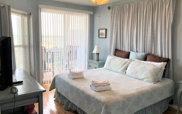 Seaside Villa 101 on Folly Beach