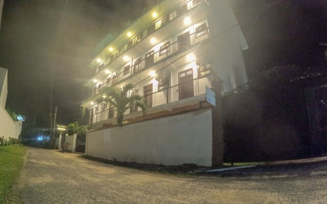 Traveller's Hotel Hikkaduwa