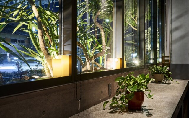 Отель The Reign Hotel Kyoto