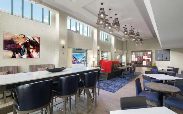 Hampton Inn and Suites Tampa/Ybor City