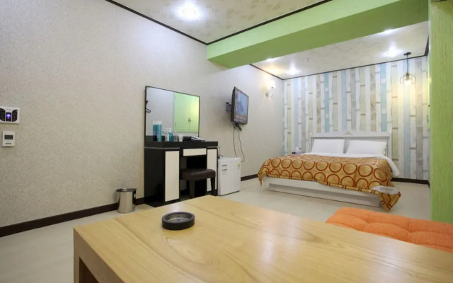 Yegrina Motel