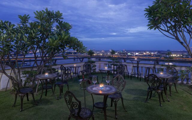 LCS Hotel & Apartment