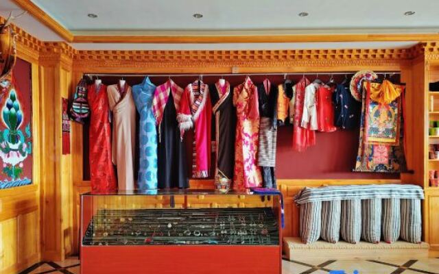 Ruoergi Yucang Haro Homestay