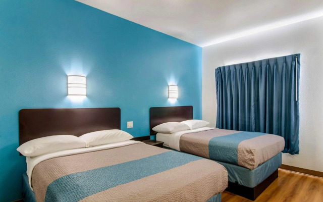 Motel 6 Wheatland, WY