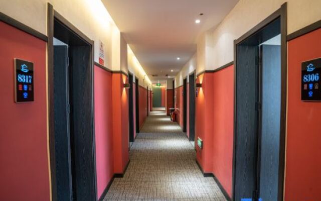 Xinmeng Fashion Hotel (Xingyue Times Square, Xinhua Road)