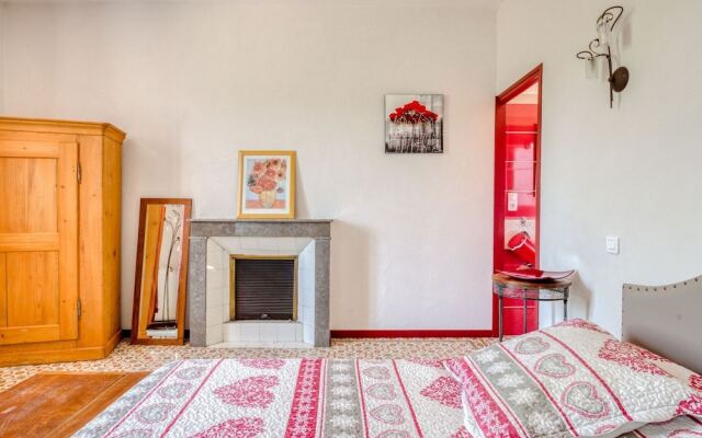 Cosy Holiday Home in Provence With Swimming Pool