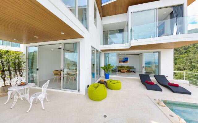 Villa Iroxa with Panoramic Sea View