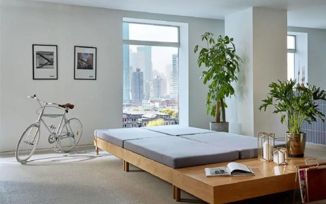 base SUHE Serviced Apartment