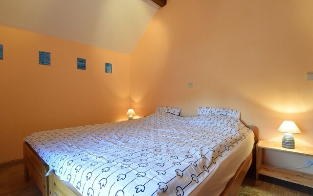 Rustic Holiday Home in Septon with Private Garden