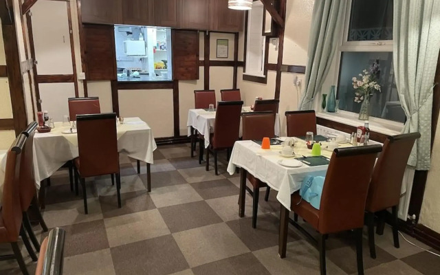 Ivydene Guest House