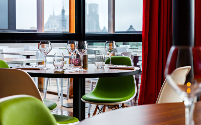 Holiday Inn Reims Centre by IHG (Chambres Rénovées)