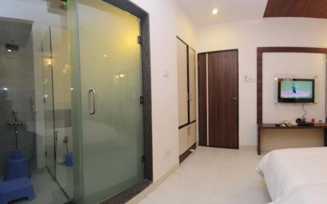 Shanti's Hotel Surbhi