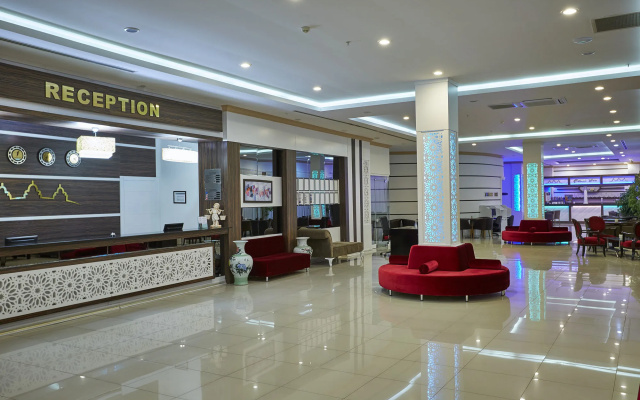 Royal Towers Resort