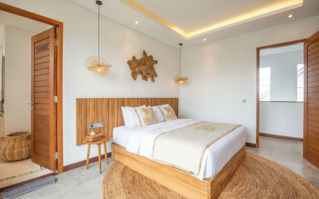 Coastal Comfort: Cozy 4BR Villa, 5 Min Walk to Finns Beach