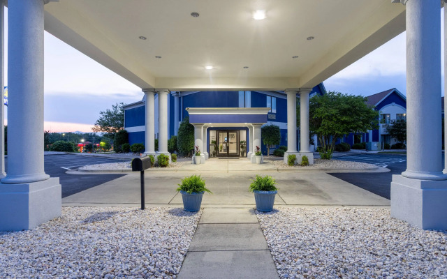 Super 8 By Wyndham Strongsville/Cleveland