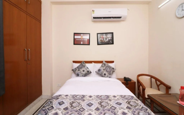 Capital O 15124 Vizima Crossroad