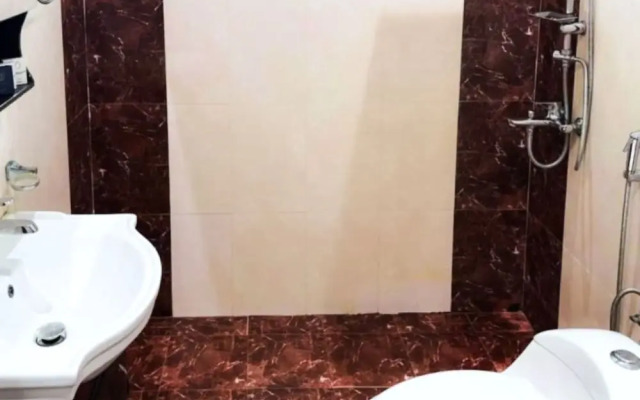 Taj Al Hamra Hotel