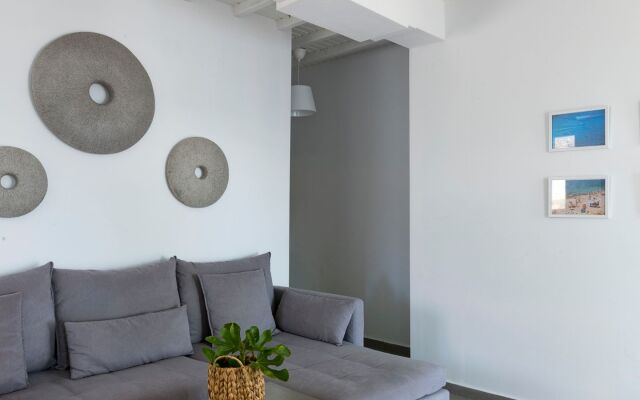 Amperian Mykonos Suites & Villas