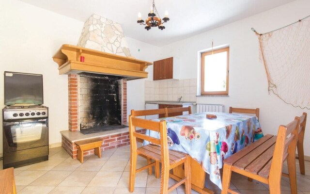 Stunning Home in Pula With Wifi and 4 Bedrooms