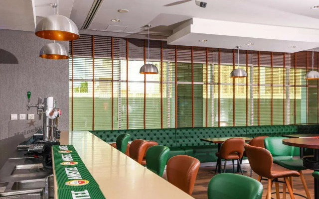 Holiday Inn Express Dubai - Jumeirah