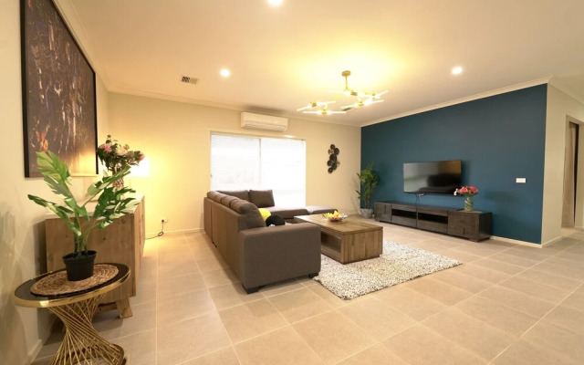 Newly Modern Home for Big Group near SC
