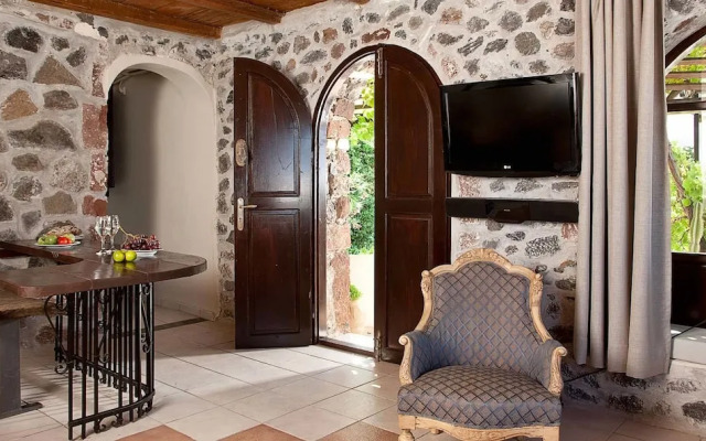 Lava Suites and Lounge