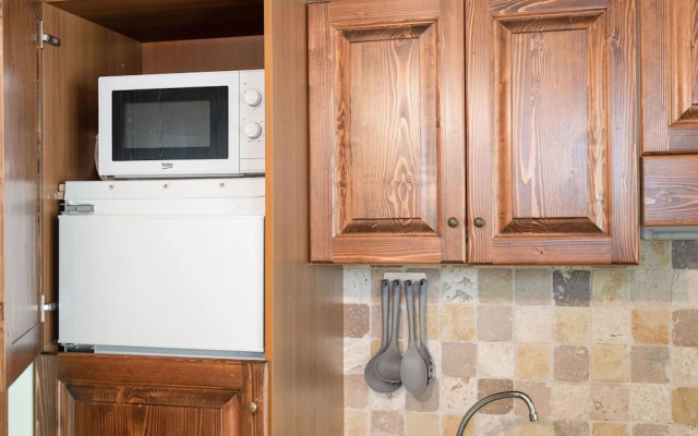 Holiday Home in Roseto Near Majestic Castle