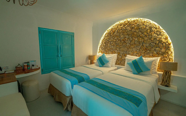 Loccal Collection Hotel