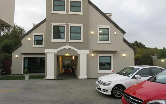 Athena Apartment