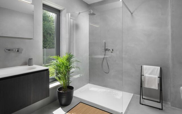 Luxury Villa in Ližnjan With Swimming Pool