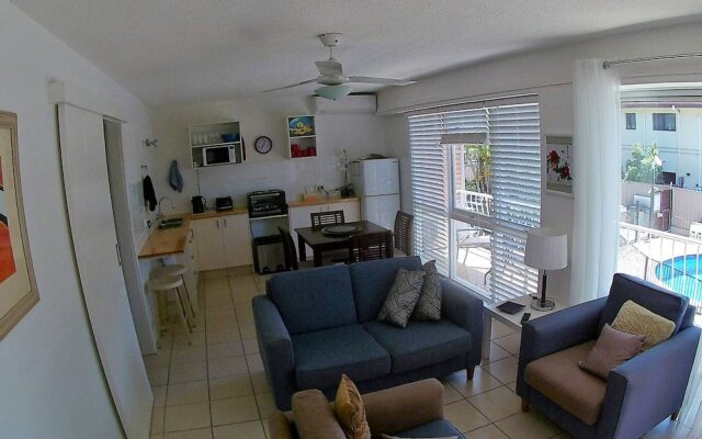 2 Bedroom Condo in Surfers Centre