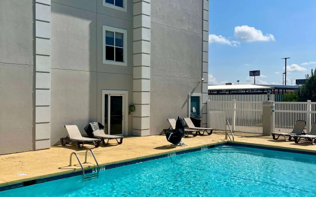 Quality Inn & Suites West Monroe