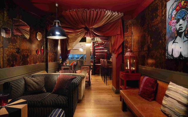 Berkeley Square Hotel