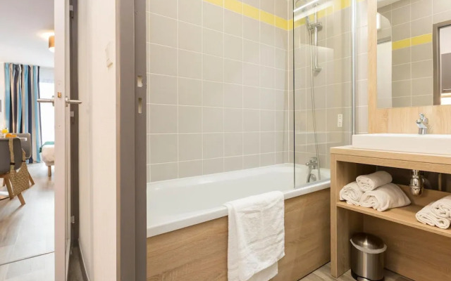 Modern Apartment in Coastal Town La Rochelle