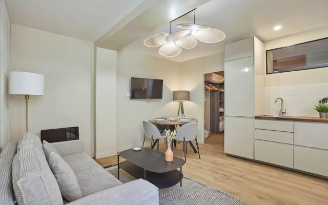 Apartment in the Center of Paris/montmartre