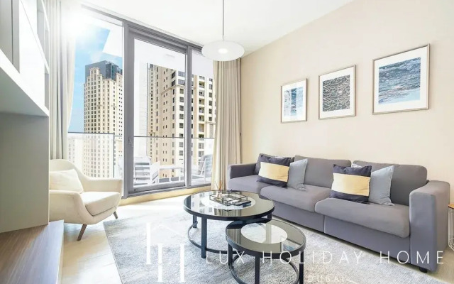 LUX Contemporary Suite Marina View 3