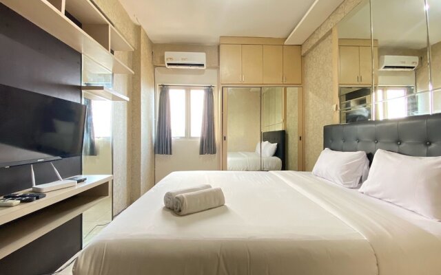 Nice And Comfy Studio At Suites @Metro Apartment