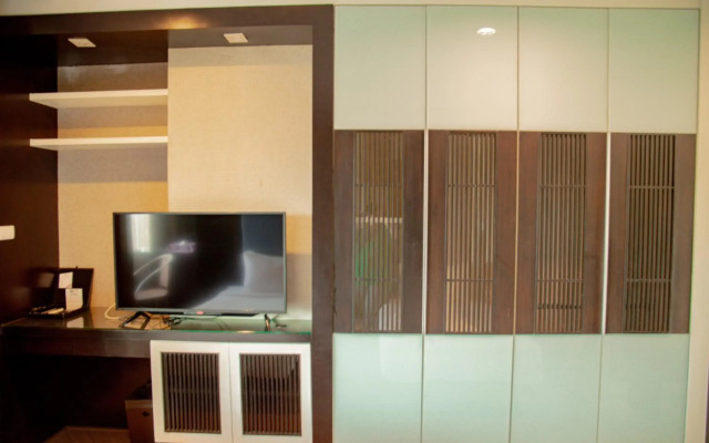The Sunreno Hotel