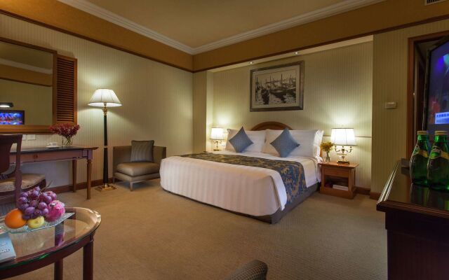 Hotel Indigo Shenzhen Overseas Chinese Town by IHG