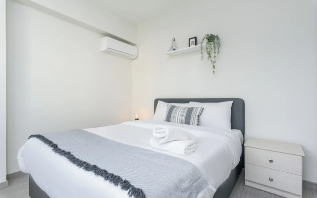 Amore 2-BR Apt By Finikoudes