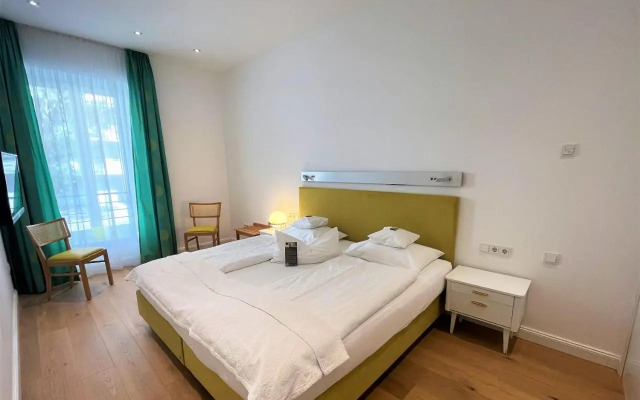 Deluxe Apartments Christina 120 m2 im Design Hotel Vosteen