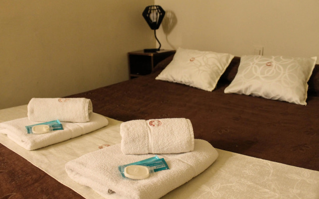 Casi Guemes Hotel