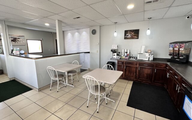 Travelodge by Wyndham Yankton